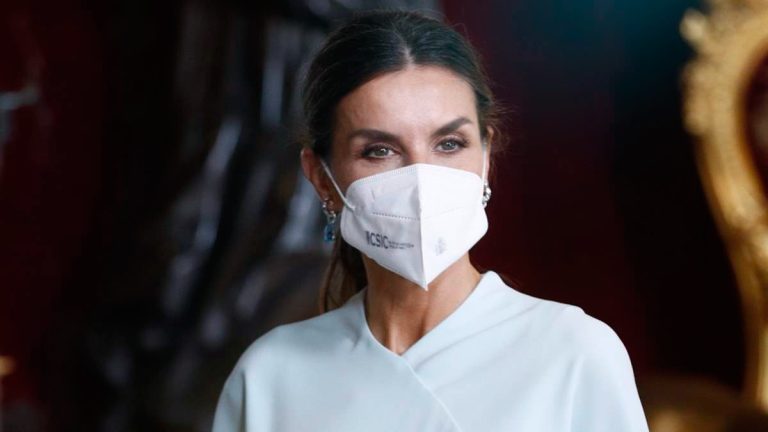 Queen Letizia prevails with her look on Hispanic Day Queen Letizia on the day of hispanidad » The Royal House of Borbon