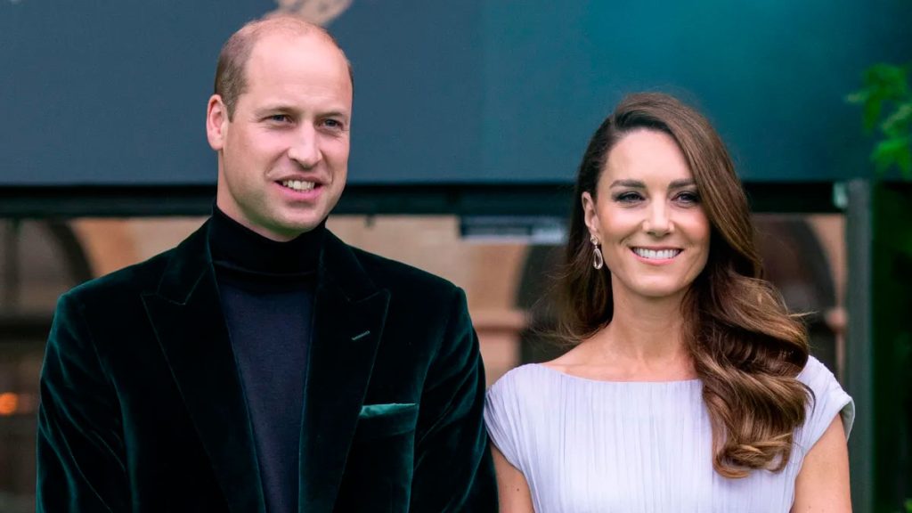 Kate Middleton shone at Earthshot awards in a recycled dress Kate Middleton's outfit at the Earthshot Awards