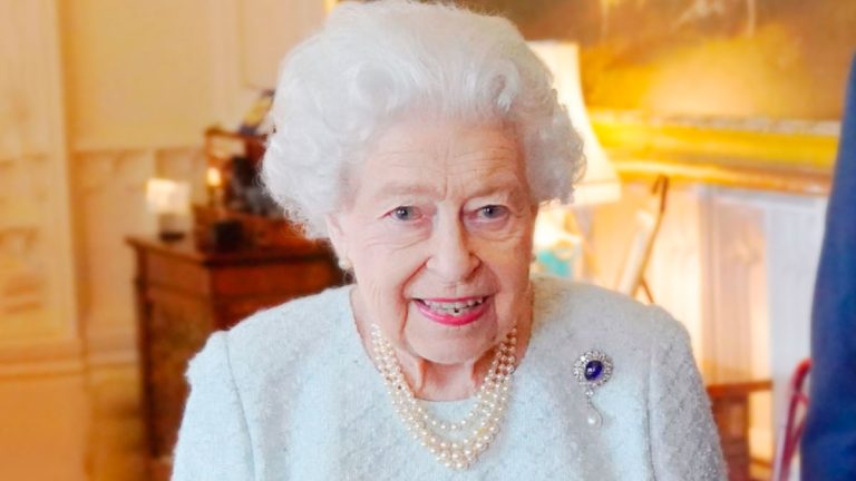 A Christmas tradition of the Royal Family will break the heart of Queen Elizabeth Christmas tradition of the Royal Family