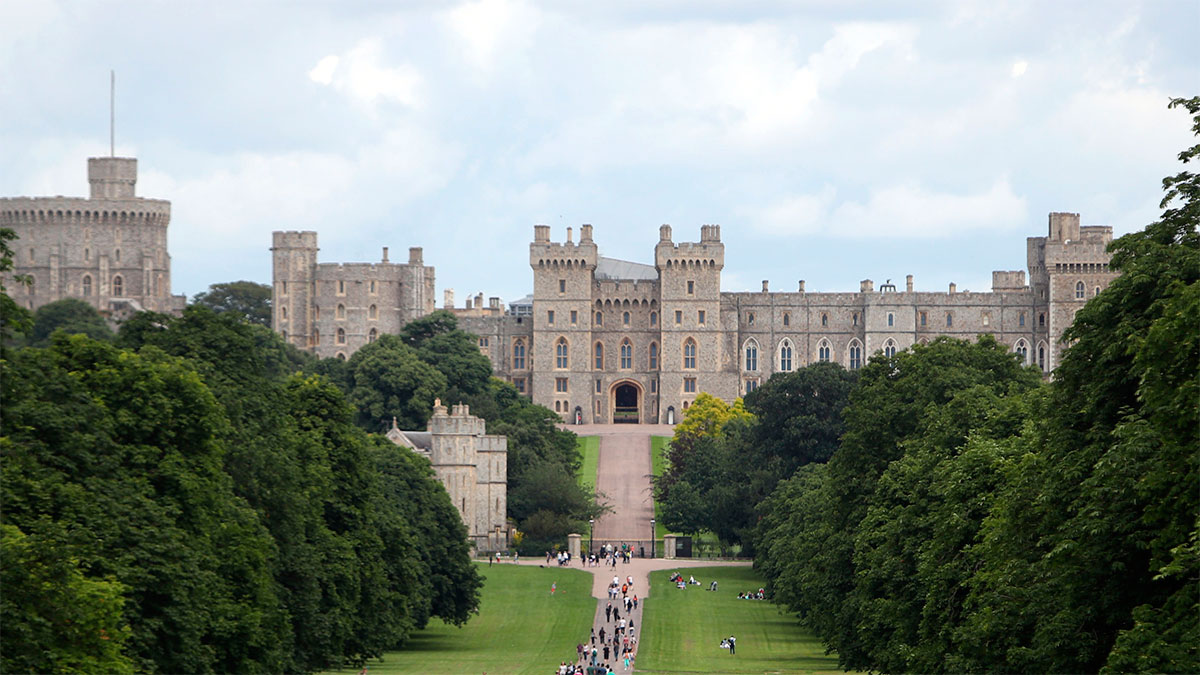 Intruder caught at Windsor Castle » Elizabeth II of the United Kingdom