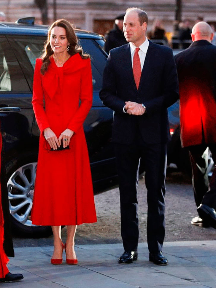 Kate Middleton in Together at Christmas » Fashion