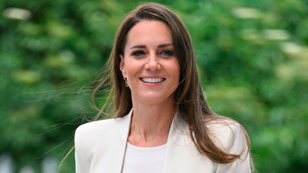 Kate Middleton in a Zara blazer