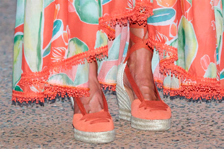 Queen Letizia orange espadrilles