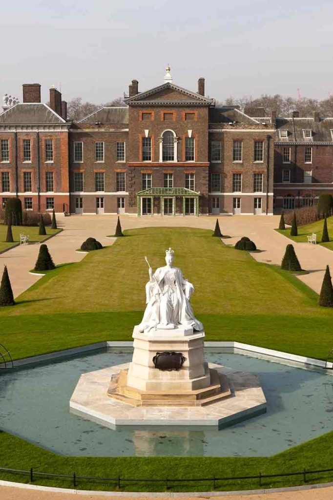 Front view of Kensington Palace
