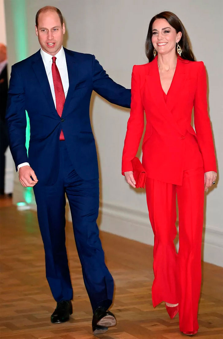 kate middleton red suit