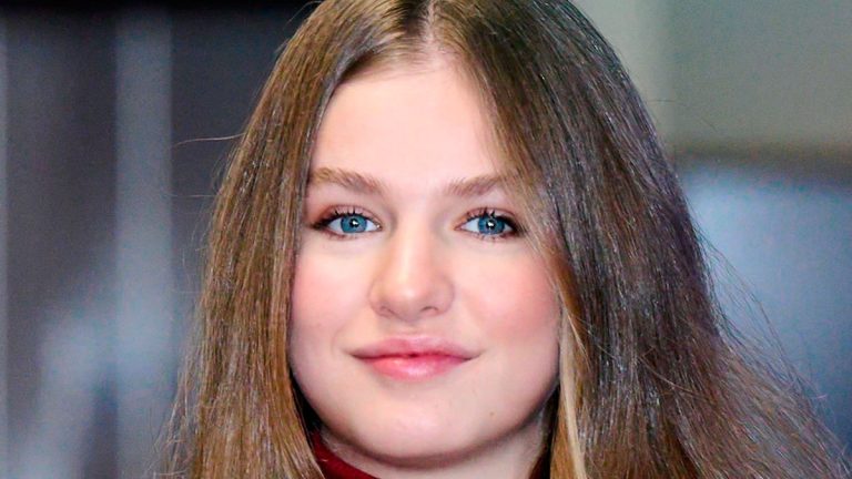 Why did Princess Leonor have to make an emergency trip to Spain? What's wrong with Princess Leonor's teeth