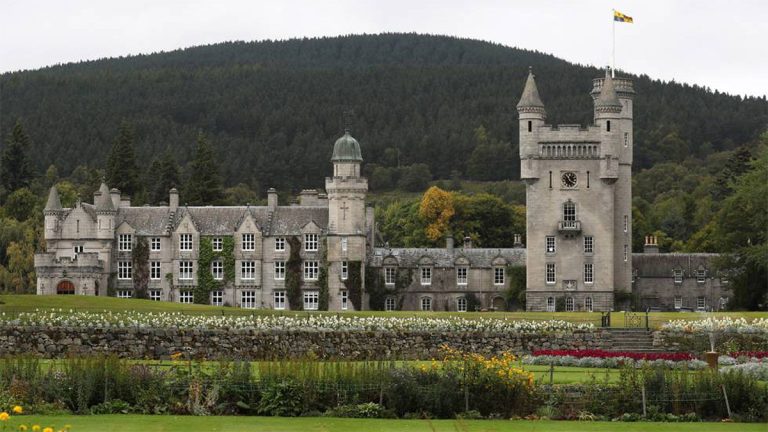 The truth about the strange pyramid on the grounds of the British royal family’s castle Balmoral Castle Pyramid