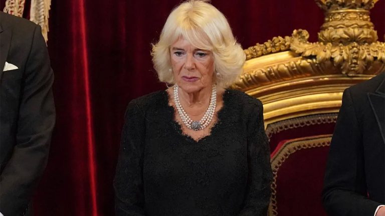 Death comes close to her again! Queen Camilla suffers a hard blow Camilla's brother-in-law