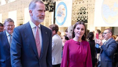 Queen Letizia corrects King Felipe