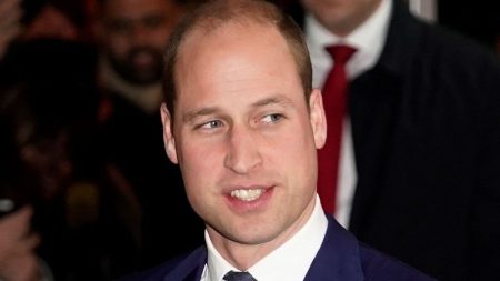 Prince William kissing Claudia Schiffer