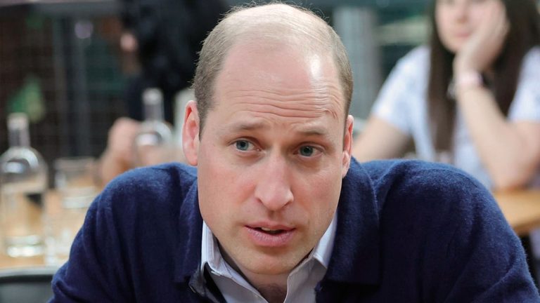 Prince William has a characteristic that makes him different from other royals is Prince William left-handed
