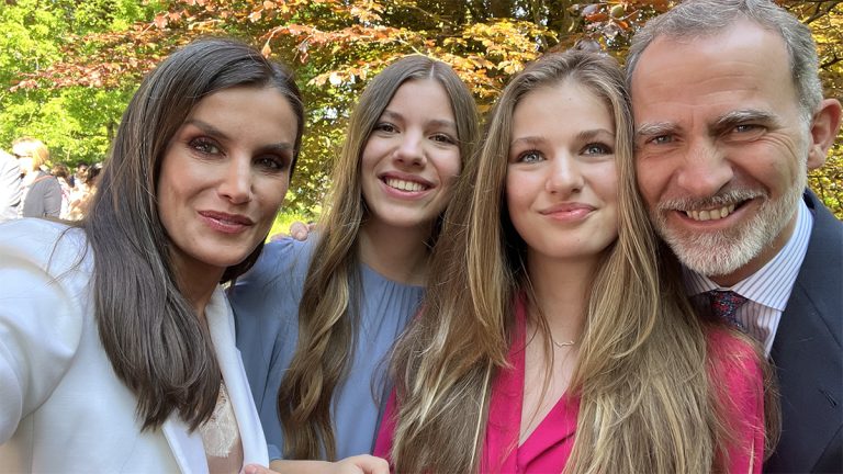 These are the best PHOTOS and the video of Princess Leonor’s graduation Princess Leonor's graduation in Wales
