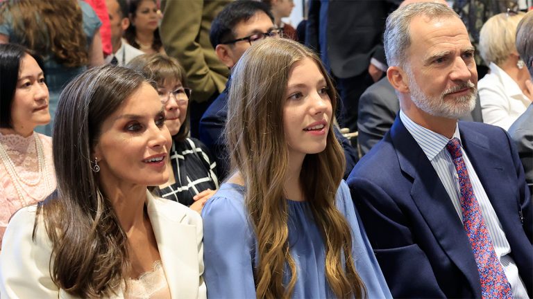 PHOTOS: Infanta Sofia’s stunning look at Princess Leonor’s graduation Infanta Sofia's look at Leonor's graduation