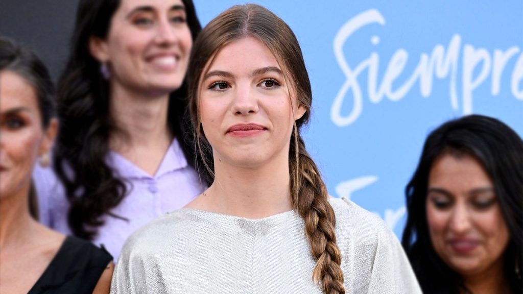 Infanta Sofia's dress at the Princess of Girona Awards