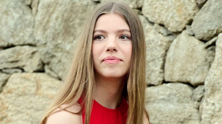 Infanta Sofia’s fresh and youthful style: A look at her summer look Infanta Sofia's red dress