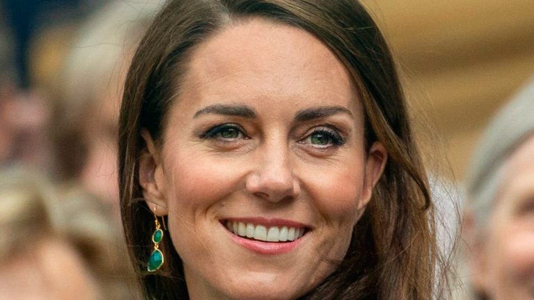 PHOTOS: Kate Middleton’s elegant look that will always be remembered Kate Middleton's funeral outfit