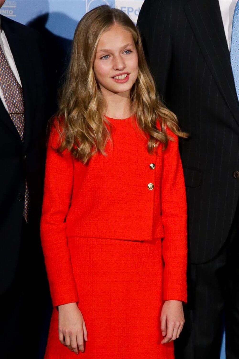 Elegant red gown worn by Princess Leonor