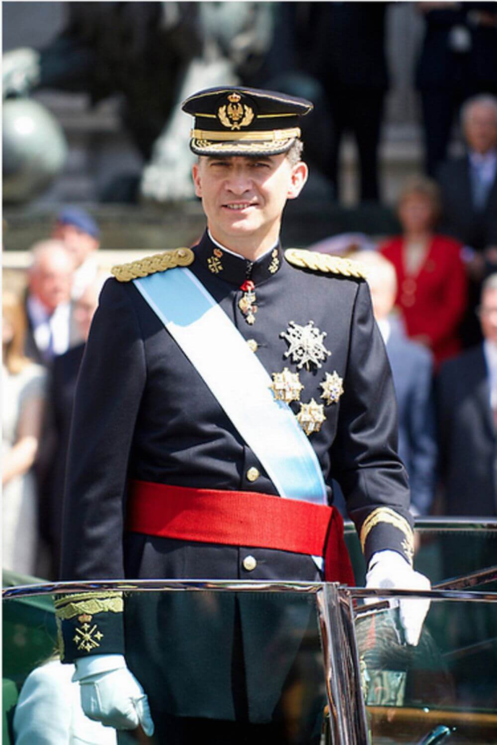 King Felipe VI wearing a handsome military uniform on his wedding day