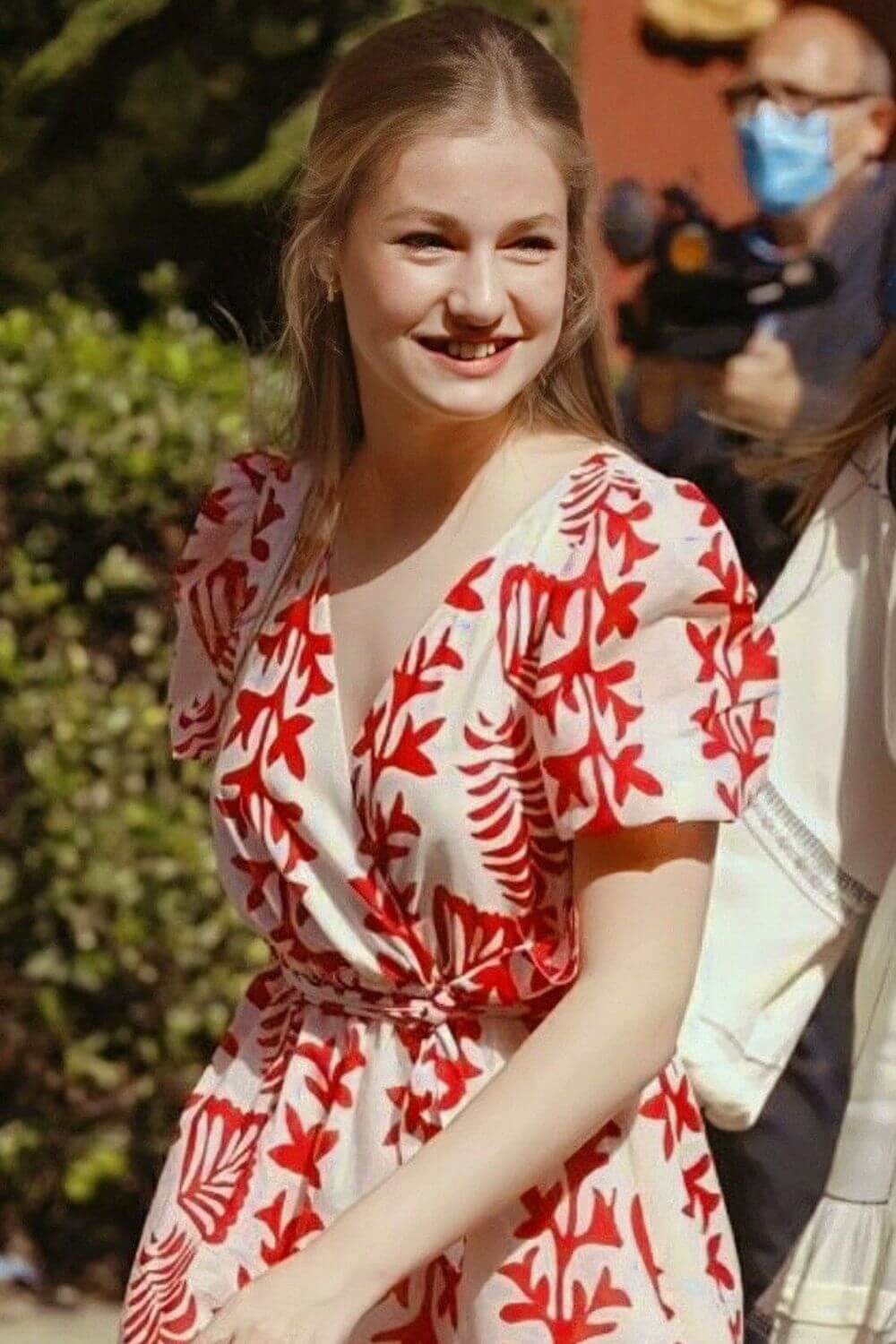 Princess Leonor in a red summer dress