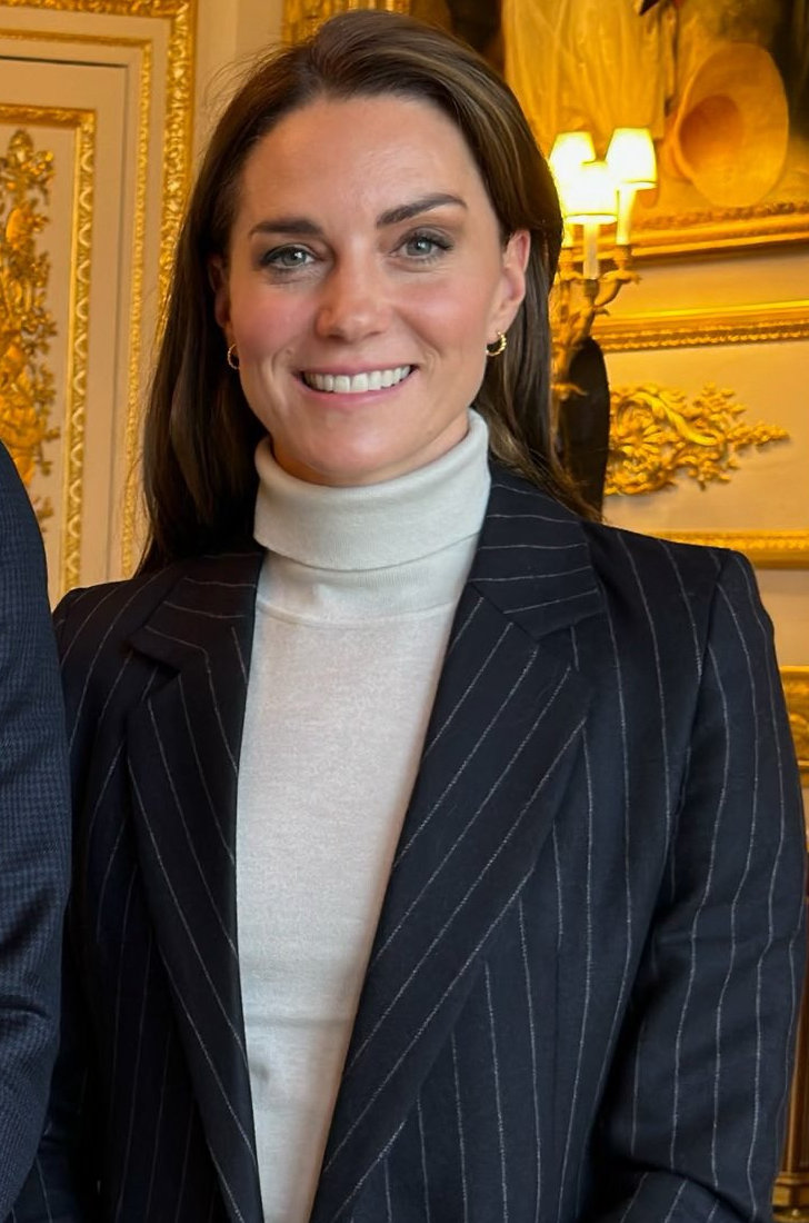 Kate Middleton's new navy blue suit » Fashion