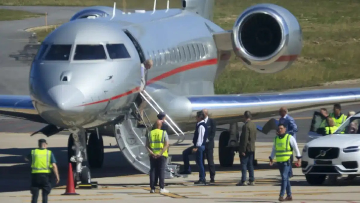 King Juan Carlos' private plane