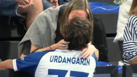 Video of Pablo Urdangarin kissing his girlfriend Johanna Zott