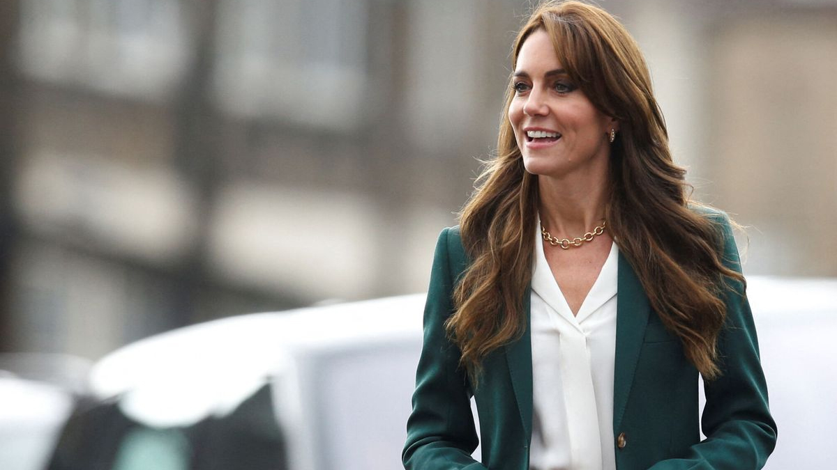 Kate Middleton suit
