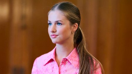 Princess Leonor surprises in pink dress with semi-transparencies at the Princess of Asturias Awards pre-audiences Princess Leonor's pink shirt dress