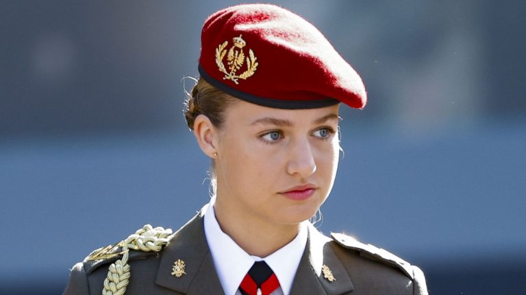 Why did Princess Leonor join the military? Why did Princess Leonor join the military