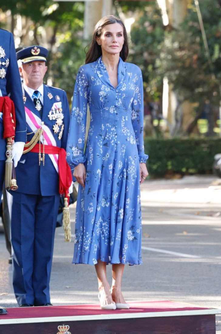 Queen Letizia wears a shirt dress