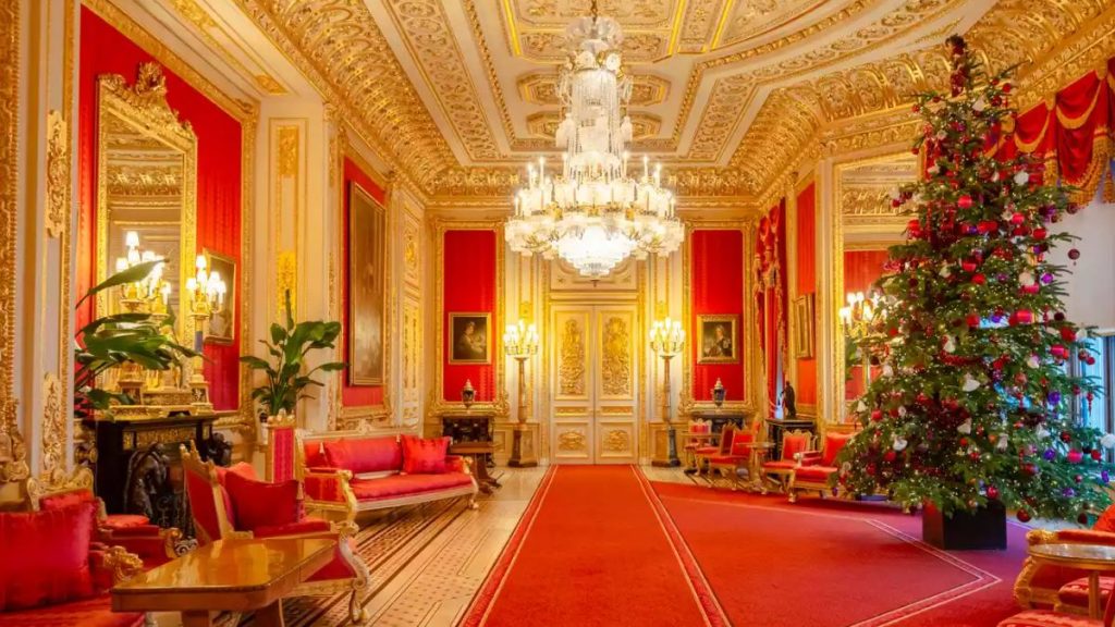 PHOTOS: Christmas decorations at Windsor Castle 2023