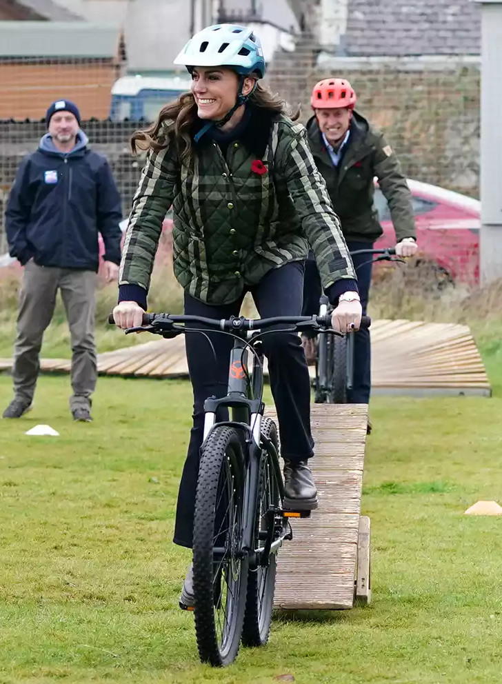 Kate Middleton bikes