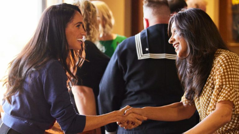 VIDEO: Meghan Markle reappears to honor Navy veterans in San Diego Meghan Markle in San Diego