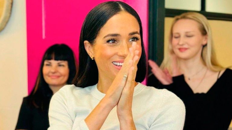 PHOTOS: This is what Meghan Markle was doing while Kate was wearing the Strathmore Rose tiara Meghan Markle visited Justice for Girls