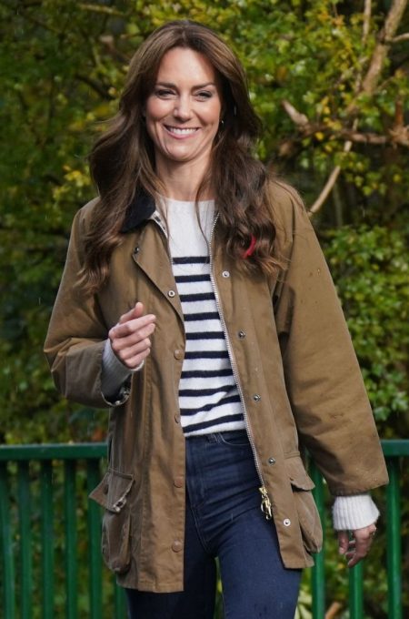 How much do Kate Middleton's Chelsea Boots cost?