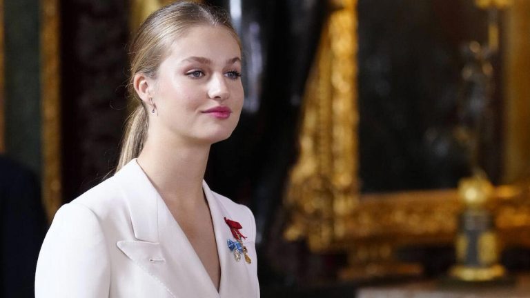 Watch: The funny video of Princess Leonor drinking champagne that went viral: Did she not like the drink? Princess Leonor drinking champagne