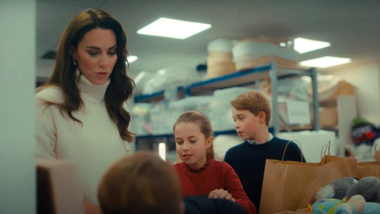 Kate Middleton visits baby bank with George, Charlotte and Louis Kate Middleton in baby bank