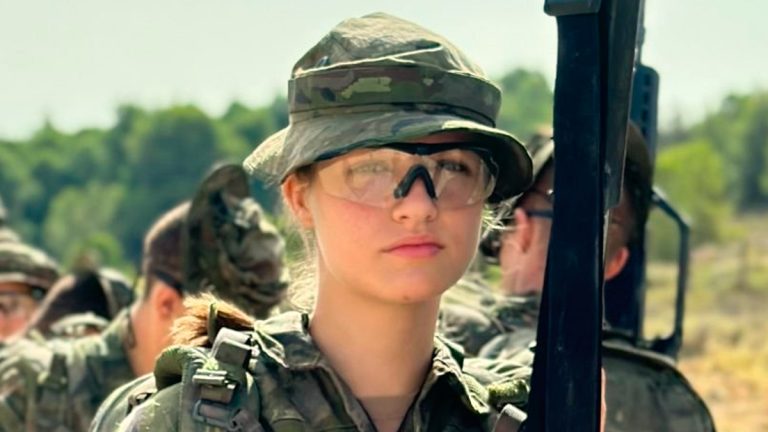 All the details about Princess Leonor’ s military training at the Mountain Military Academy Princess Leonor's military mountain training at Candanchu