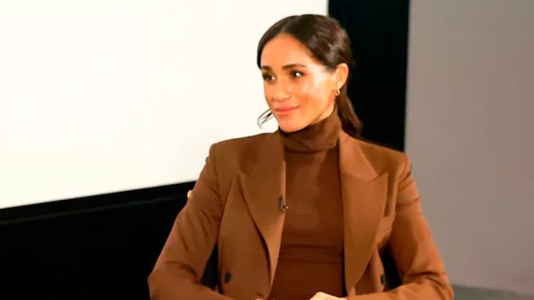Meghan Markle dazzled in a chocolate brown ensemble at a Netflix soiree Meghan Markle's brown blazer » Dukes of Sussex