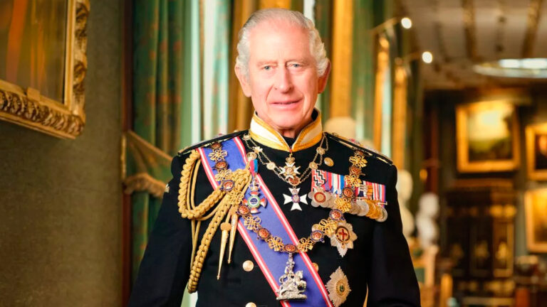PHOTO: Controversy over the official portrait of King Charles King Charles' official portrait