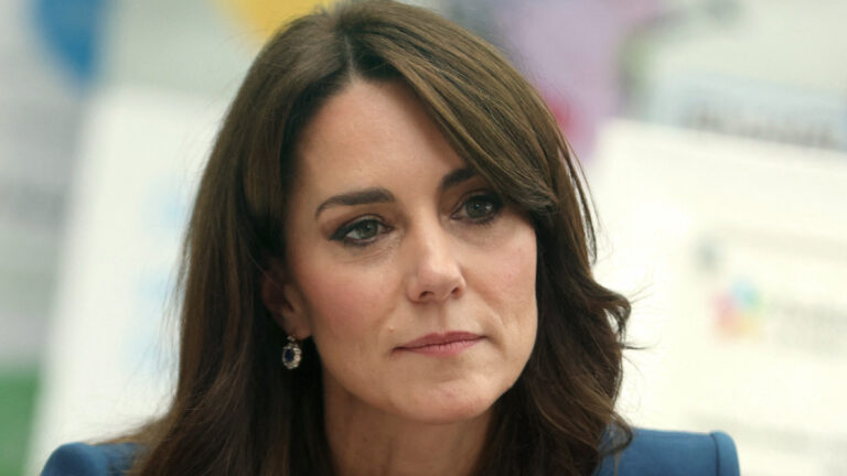 Believe it or not, Kate Middleton does her own makeup Kate Middleton did her own makeup