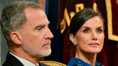 Queen Letizia Stays Alone