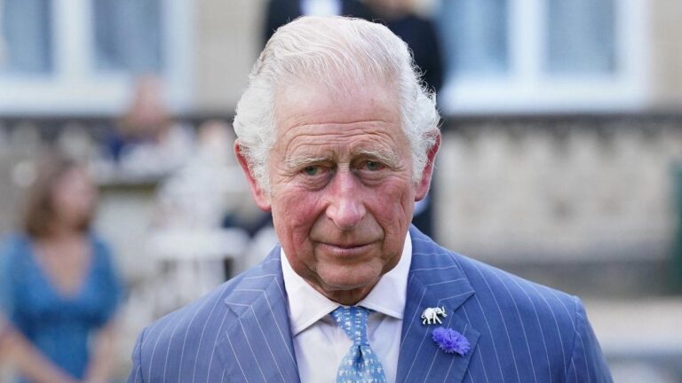What is the benign prostatic hyperplasia from which King Charles III is suffering and which will lead him to be operated on in a week’s time King Charles surgery