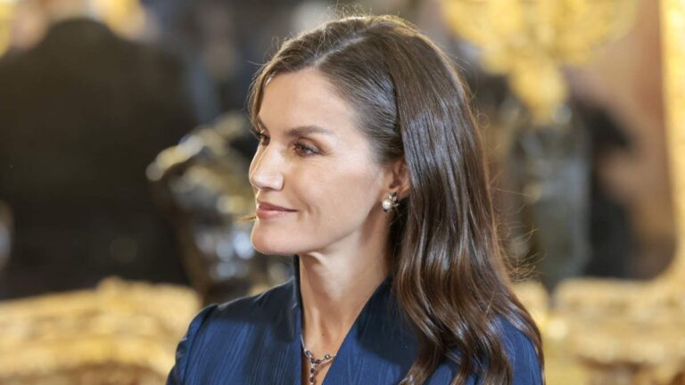 Queen Letizia's bracelet reception of the Diplomatic Corps