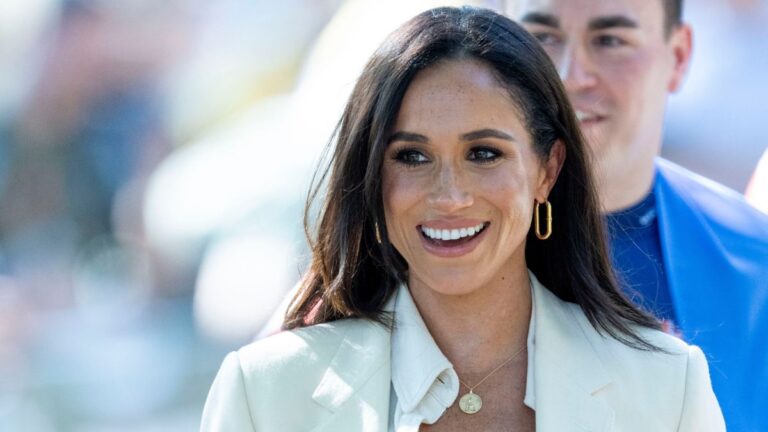 Meghan Markle close to getting ticketed for distracted driving? Meghan Markle driving in California