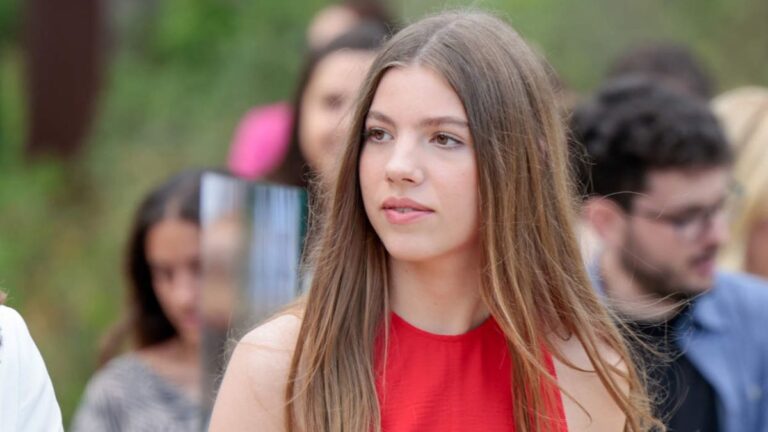 Watch: How the Infanta Sofía celebrated Valentine’s Day at her school in Wales Infanta Sofia on Valentine's Day