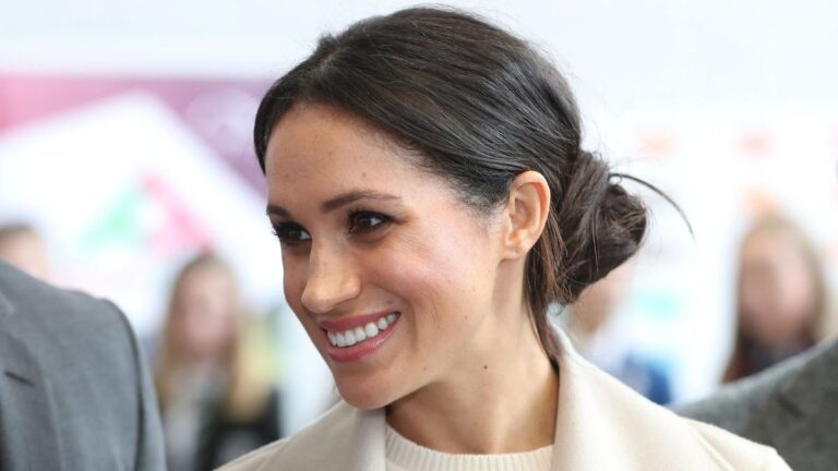 Why is it that Meghan Markle did not appear on the cover of Vogue magazine? Meghan Markle Vogue cover