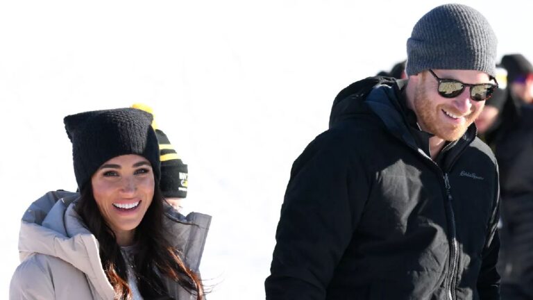 PHOTOS: Meghan Markle and Prince Harry celebrated Valentine’s Day at a romantic restaurant and the Duchess wore red Prince Harry and Meghan Markle in Canada