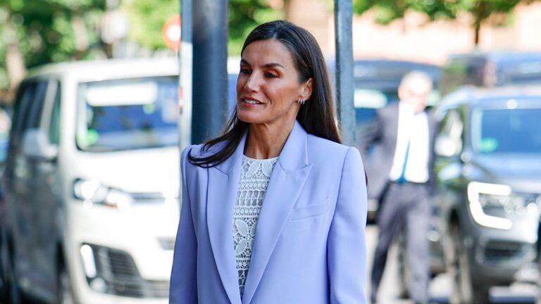 What is the Queen accused of now? Another book reveals a scandal involving Letizia Ortiz New book on Queen Letizia