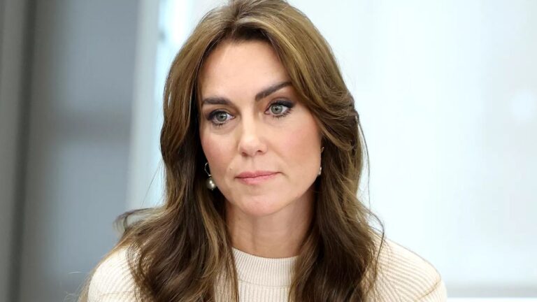“Doesn’t look like the princess”: Social media users react to a photo of Kate Middleton and post what they say is proof that it’s not her Kate Middleton conspiracy theories